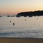 아파트 Presqu'ile De Giens, Maison Rdc Avec Acces Et Jardin Prives Sans Vis-a-vis, Piscine, Plages A 2 Min A Pieds