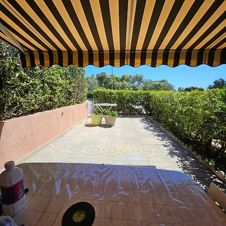 Presqu'ile De Giens, Maison Rdc Avec Acces Et Jardin Prives Sans Vis-a-vis, Piscine, Plages A 2 Min A Pieds * Йер